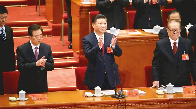 Şi Cinping’in adını ve yeni açıkladığı ideolojisini Çin Komünist Parti Anayasası’na dahil etti.