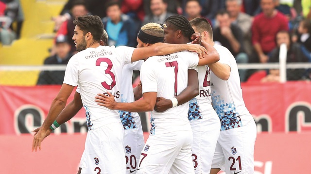 Trabzonspor, Ziraat Türkiye Kupası 4. tur maçında konuk olduğu 3. Lig ekibi Çorum Belediyespor'u 6-0 yenerek 5. tura yükseldi.