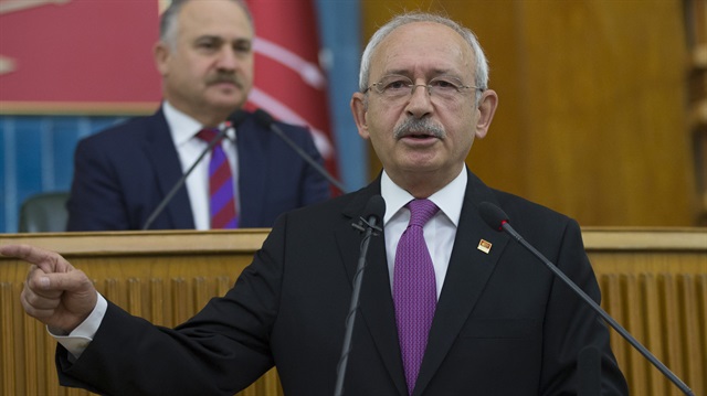 Kemal Kılıçdaroğlu’nun "demokrasiyi koruma" bahanesi ile erken seçimi işaret etmesi parti içinde tartışmaya neden oldu. 