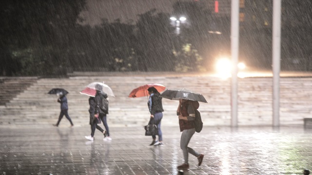 ​İstanbul’da etkili olan sağanak, Çatalca Terkos civarında gün içinde metrekareye 107 kilogram yağış bıraktı.