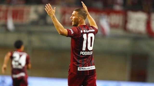 Podolski, Vissel Kobe formasıyla çıktığı 15 maçta 5 gol kaydetti.