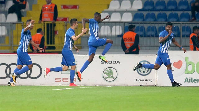 Kasımpaşalı futbolcuların gol sevinci.