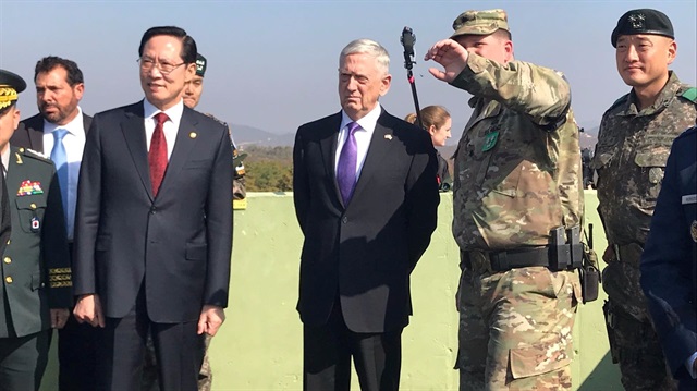 ABD Genelkurmay Başkanı Joseph Dunford da Mattis'le birlikte Güney Kore'yi ziyaret ediyor.  