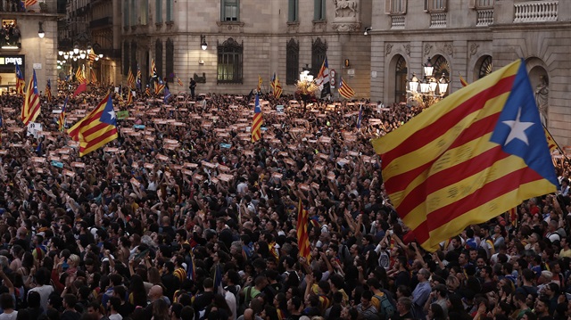 Katalonya, bağımsızlık kutlamalarına başladı.