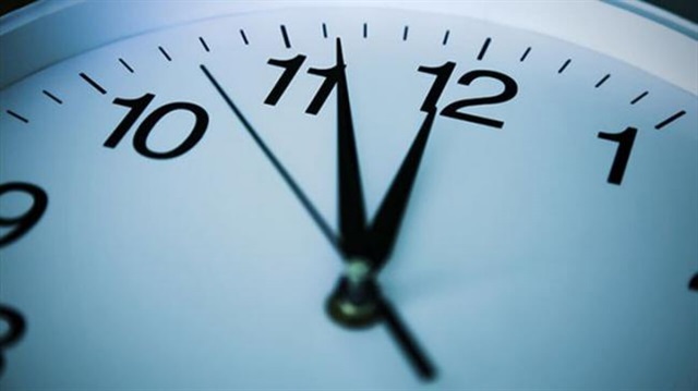 27 Mart 2016 Pazar günü saat 03.00’ten itibaren bir saat ileri alınmak suretiyle başlayan yaz saati uygulamasının her yıl, yıl boyu sürdürülmesi kararlaştırıldı.