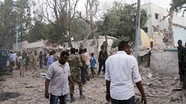 Somali'nin başkenti Mogadişu'da iki kez patlama meydana geldi.