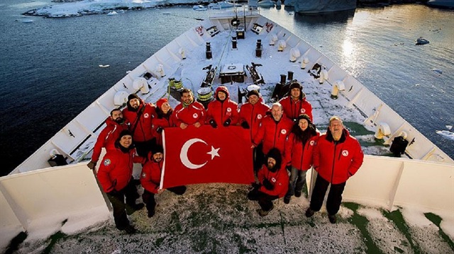 Antarktika'ya ilk bilim seferinin 24 Şubat-4 Nisan 2017 tarihlerinde 9 bilim insanının katılımıyla gerçekleşmişti.