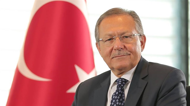 Ahmet Edip Uğur‏