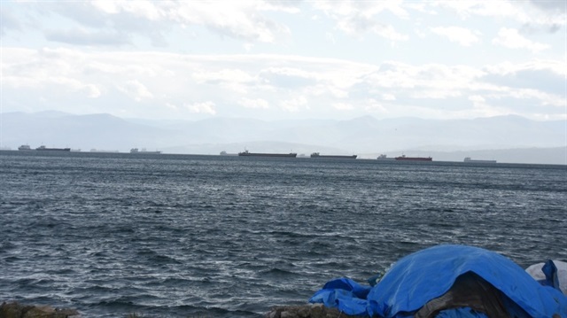 Gemiler Sinop limanına sığındı