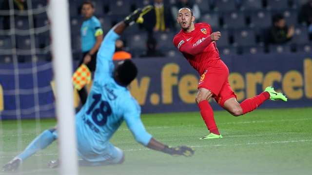 Kayserispor, Fenerbahçe deplasmanında Umut Bulut'un attığı golle 1-0 öne geçmişti. 