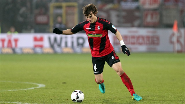 Çağlar Söyüncü, Bundesliga'da bu sezon çıktığı 8 maçta 1 gol kaydetti.