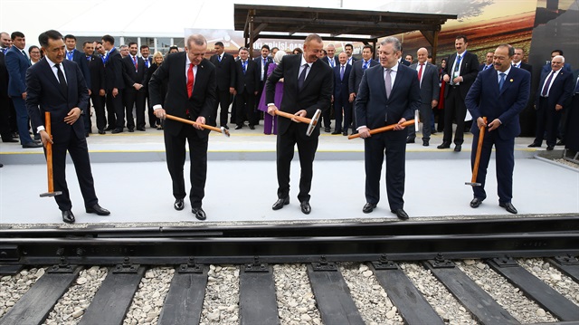 Bakü-Tiflis-Kars Demiryolu Projesi törenle hizmete alındı.