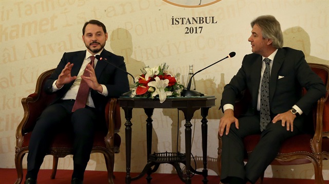 Enerji ve Tabii Kaynaklar Bakanı Berat Albayrak,  ile Beyoğlu Belediye Başkanı Ahmet Misbah Demircan 