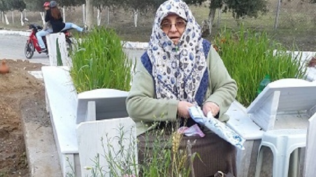 Şehit polis Ahmet Alp Taşdemir'in annesi Saliha Üray