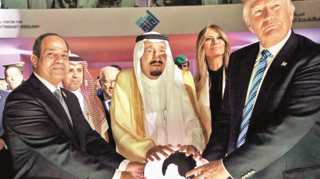 ABD Başkan Trump’un Suudi Arabistan’ı ziyaret edip Kral Selman ve Mısır’ın cunta lideri Sisi ile bir küre etrafında toplanmaları milat oldu.