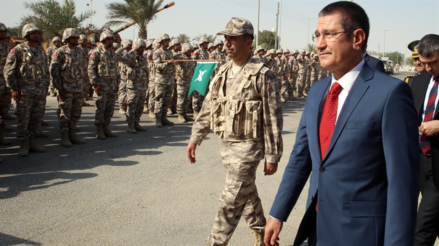 Milli Savunma Bakanı Canikli Katar'da Türk Birliği'ni ziyaret etti.   