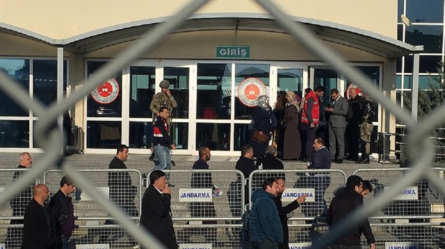 Beşiktaş'taki terör saldırında 7'si tutuklu 10 sanığın yargılandığı davada 3 kişinin daha hakkında tutuklama kararı alındı.