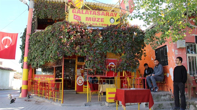 Birkaç fotoğrafla başlayan kahvehane, yıllar sonra Galatasaray müzesi haline geldi.