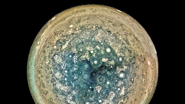 Juno, 20 Şubat 2018'de gezegenin yüzeyine doğru yapacağı son dalışın ardından atmosferde yanarak misyonunu tamamlayacak.