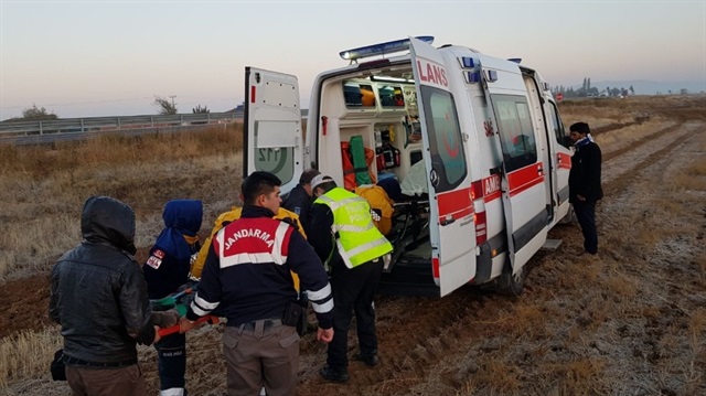 Ankara Aksaray yolu üzerinde yolcu otobüsünün devrilmesi sonucunda 3 kişi yaralandı. 