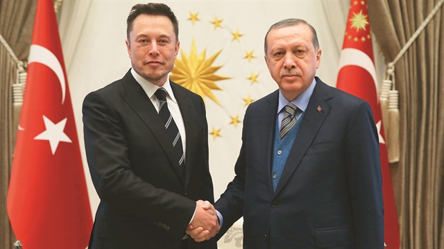 Cumhurbaşkanı Tayyip Erdoğan, dün sürpriz yaparak otomobilin dahi çocuğu olarak bilinen dünyaca ünlü mühendis ve iş adamı Elon Musk’ı misafir etti.