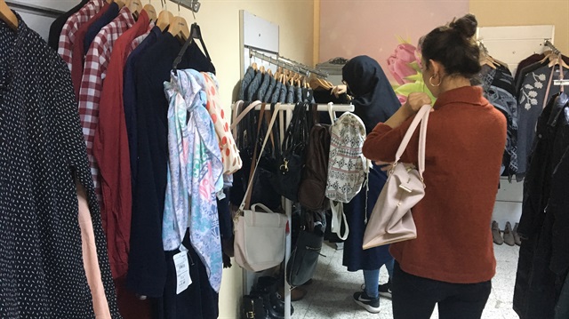 Yıldız Teknik ve Türk Kızılayı iş birliğinde kurulan butik öğrencilere kapısını "ücretsiz" açıyor.