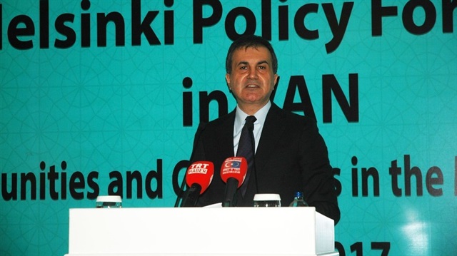 Avrupa Birliği (AB) Bakanı Ömer Çelik Van'da yaptığı konuşmada, milyonlarca mülteciye ev sahipliği yapmaktan onur duyduklarını belirtti.