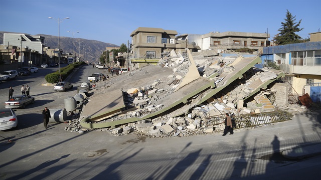 Irak Süleymaniye'de meydana gelen depremde büyük hasar oluştu. 