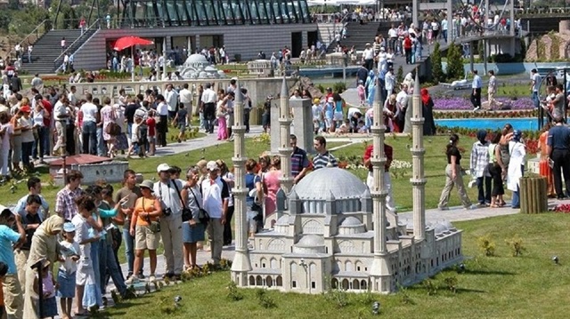 أكثر من 9 ملايين سائح أجنبي يزورون إسطنبول في عشرة أشهر