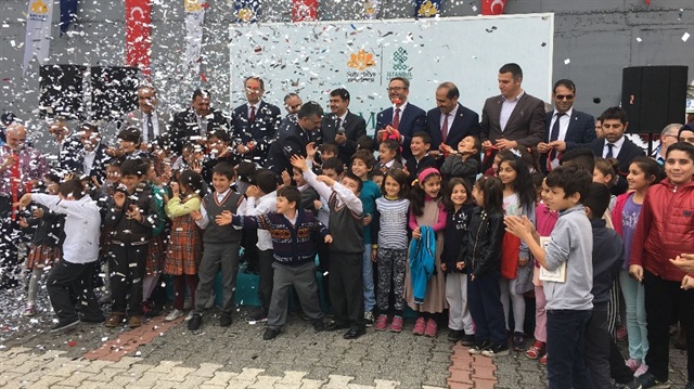 İstanbul Valisi Vasip Şahin, Sultanbeyli Hamidiye Halk Kütüphanesi'nin açılış törenine katıldı.