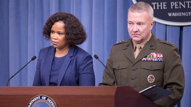 ABD Savunma Bakanlığı Sözcüsü Dana White ve ABD Genel Kurmay Başkanlığı sözcüsü Korgeneral Kenneth F. McKenzie