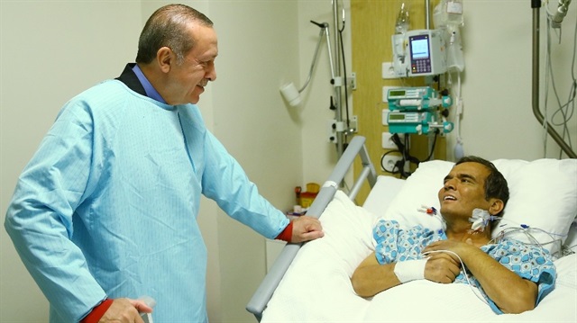 Cumhurbaşkanı Erdoğan sağlık durumuyla yakından ilgilendiği Naim Süleymanoğlu'nu hastanede ziyaret etmişti.