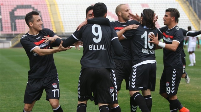 Manisaspor, TFF 1. Lig maçında Elazığspor'u 2-1 yenmeyi başardı.