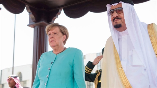 Almanya Başbakanı Angela Merkel ve Suudi Arabistan Kralı Selman bin Abdülaziz