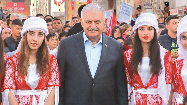 ​Başbakan Binali Yıldırım dün Şırnak kent merkezi, Cizre ilçesi ve Hakkari'ye gitti.