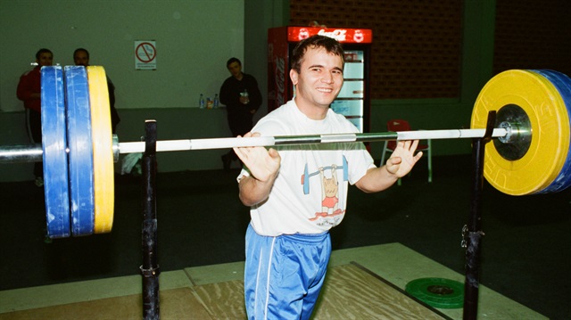 50 yaşındaki eski milli halterci Naim Süleymanoğlu dün hayatını kaybetti.