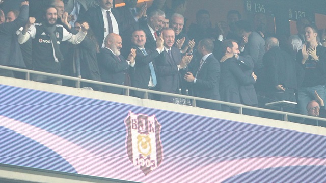 Cumhurbaşkanı Erdoğan, Beşiktaş'ın golü sonrası böyle sevinç yaşadı. 
