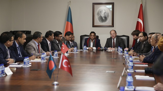 Başbakan Yardımcısı Akdağ, Bangaladeş'e 2 hastane ile 10 sağlık merkezi kuracaklarını açıkladı.