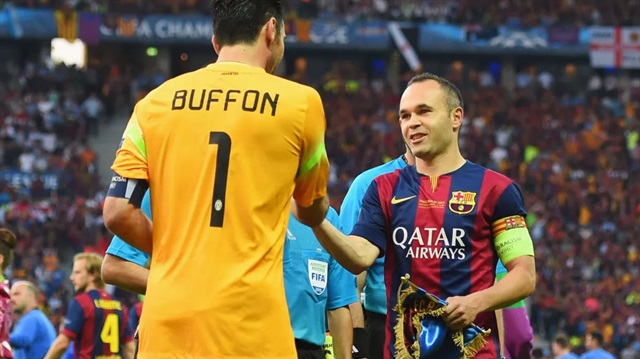 Iniesta (solda) ve Buffon Barcelona'nın resmi internet sitesine konuştu.