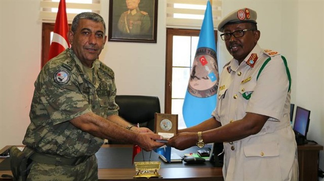 Somali Genelkurmay Başkanı Gorod, Türk Görev Kuvvet Komutanlığını ziyaret etti.