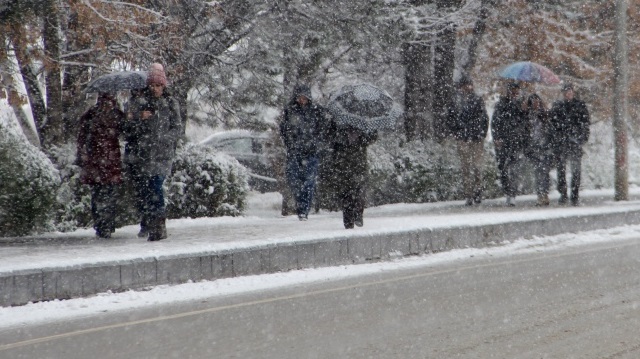 Meteorolojiden bazı illere kar yağışı uyarısı yapıldı. 