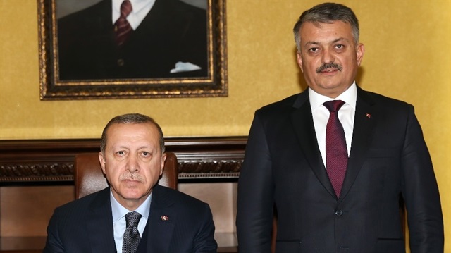 Cumhurbaşkanı Erdoğan, Balıkesir Valisi Ersin Yazıcı'yı makamında ziyaret etti.