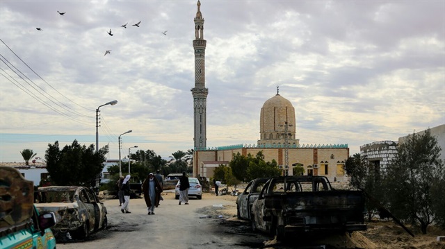 Mısır'daki saldırıda 305 kişi hayatını kaybetti
