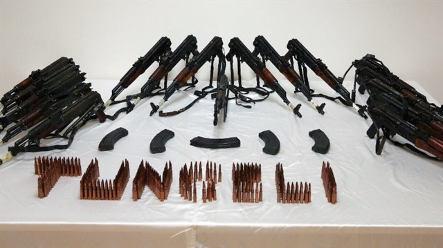 Tunceli'deki operasyonda ele geçirilen silah ve mühimmatlar...