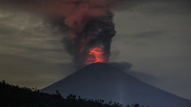 Agung Yanardağı’ndaki patlamaların en yüksek seviyeye ulaştı.