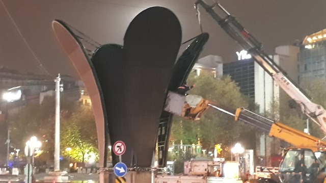 Kızılay Meydanı’ndaki lale heykeli kaldırıldı