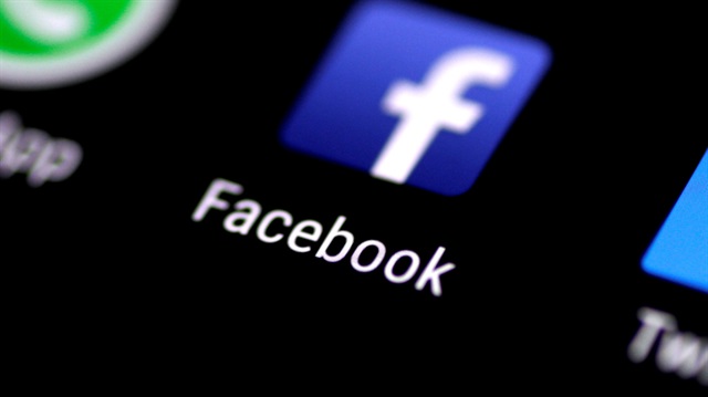 Facebook'un piyasa değeri 500 milyar doları geçti. 
