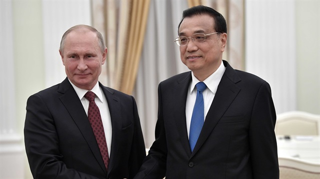 Rusya Devlet Başkanı Putin ile Kızrgızistan Cumhurbaşkanı Ceenbekov Moskova'da bir araya geldi.