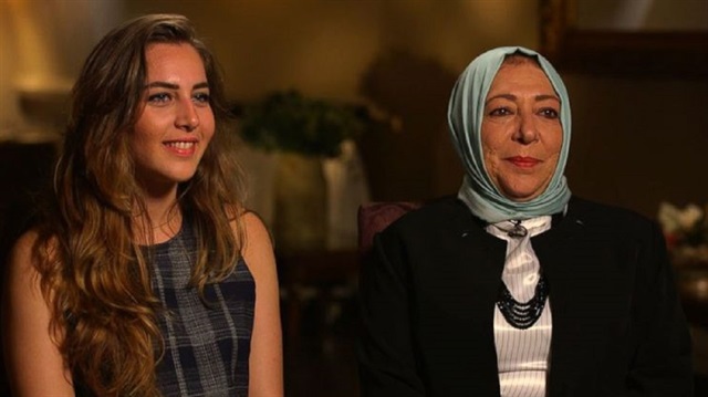 22 yaşındaki Halla Barakat ve annesi Orouba Barakat