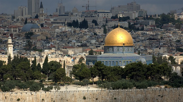 Kudüs’teki Filistinli sayısını azaltma planına da hız verdi. 